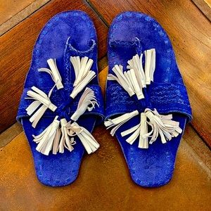 Adorable Figue leather sandals